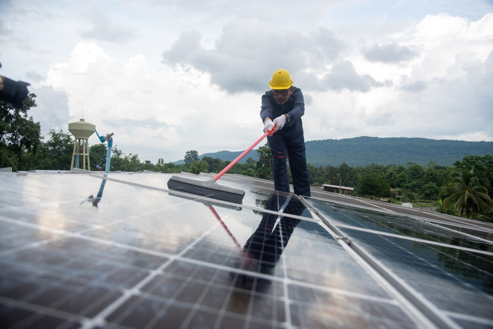How to Clean Solar Panels?