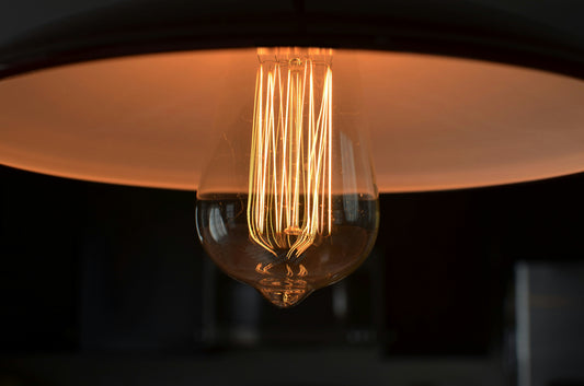 Comparing LED Lights vs. Traditional Bulbs: Benefits and Savings