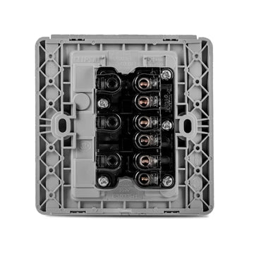 zencelo tv outlet Price in Pakistan