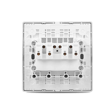 zencelo 3 pin socket Price in Pakistan