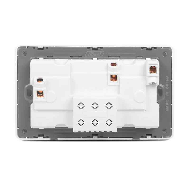 Himel 2x5 International Switch Socket + 2 USB Secondary image
