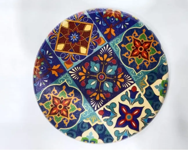 Printed Wooden Tea Coaster – Round Traditional Tile Mosaic Design