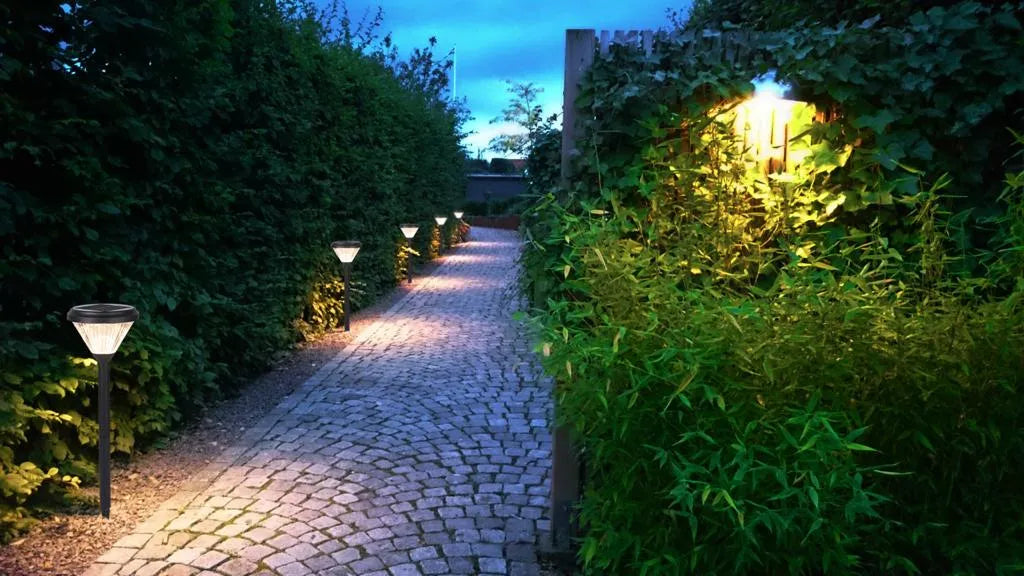 Coarts Aluminum Alloy Solar Light Price in Pakistan
