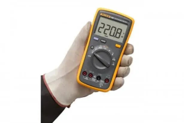 Fluke 15B+ Digital Multimeter Secondary image