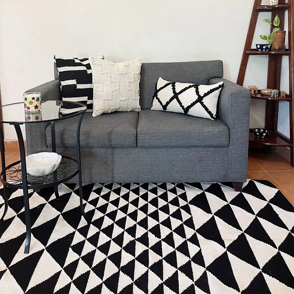 trikona black white Price in Pakistan Main image